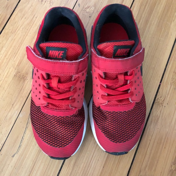 Nike Downshifter 7 Boys Red Velcro Shoes, Sz 1 - Picture 2 of 6